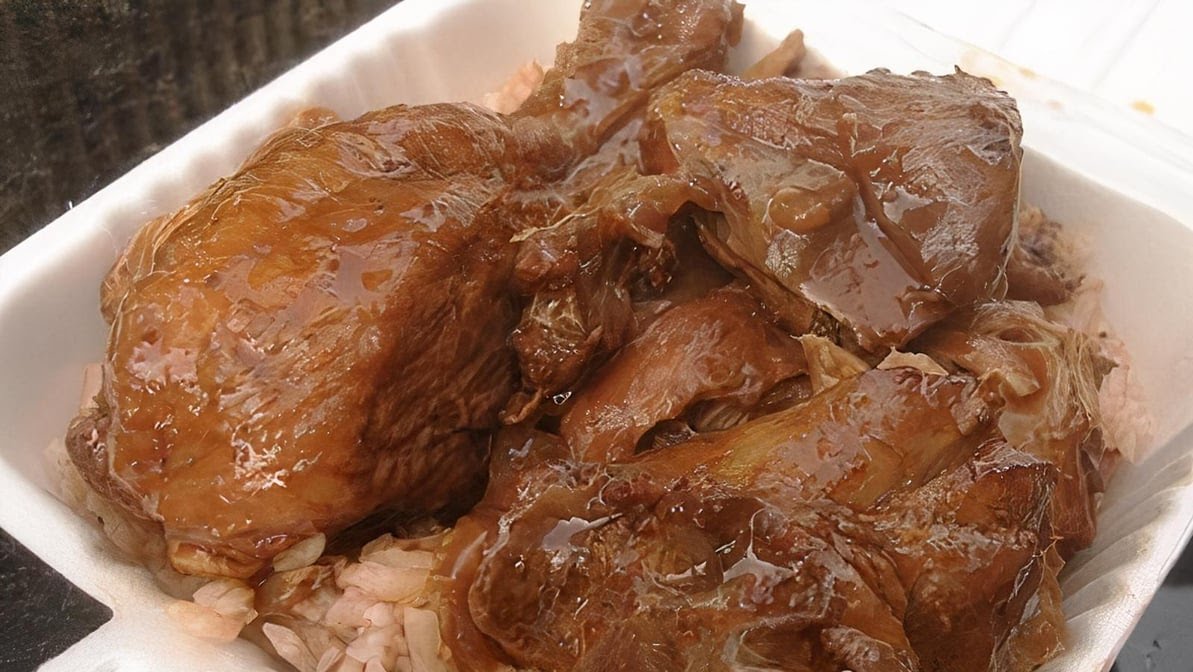 Jerk Pan Kusine by null