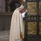 Pope Francis shuts Holy Door, but urges: Stay open to reconciliation 