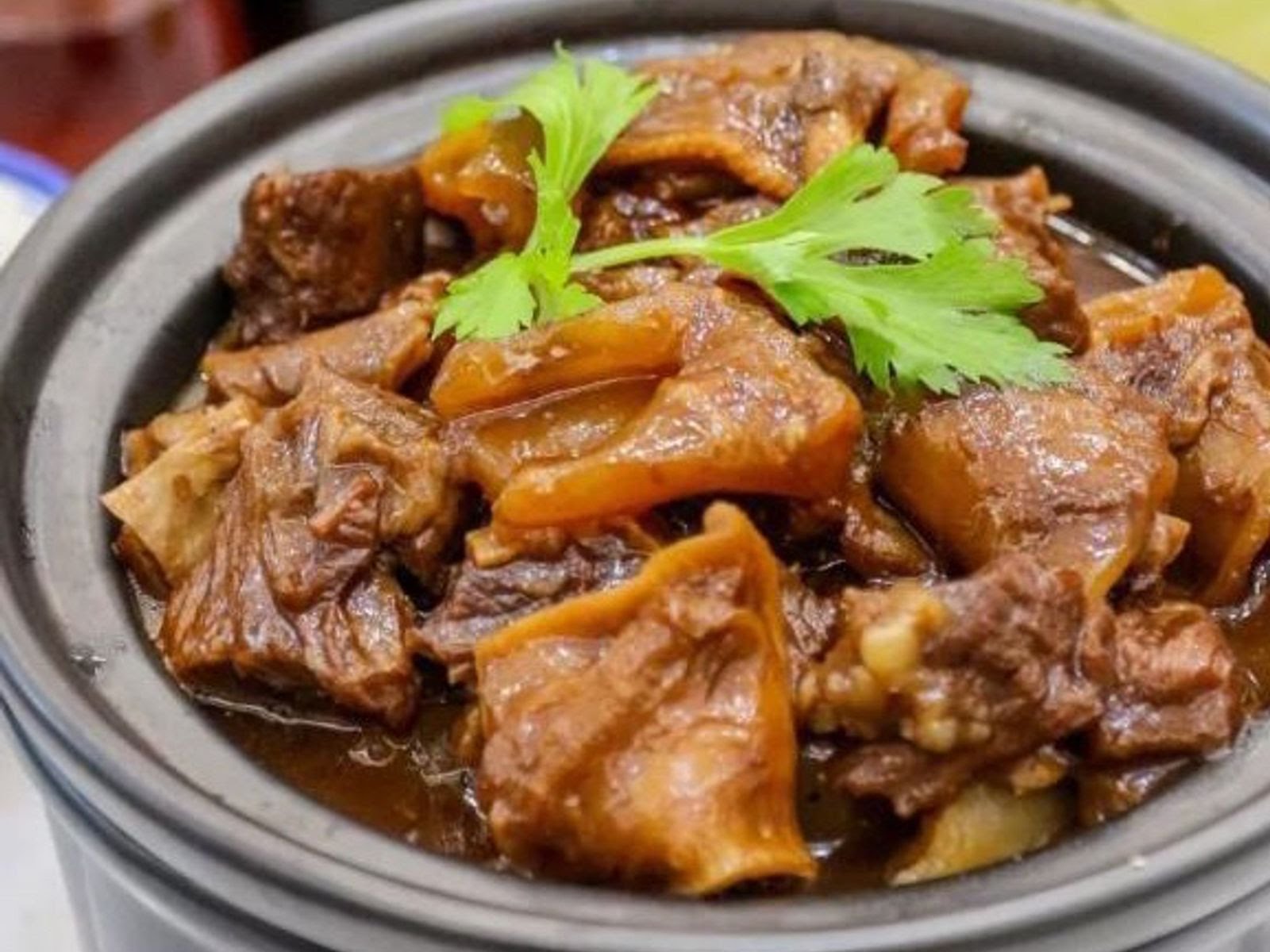 Clay Pot Cafe (旺角煲仔饭） by null