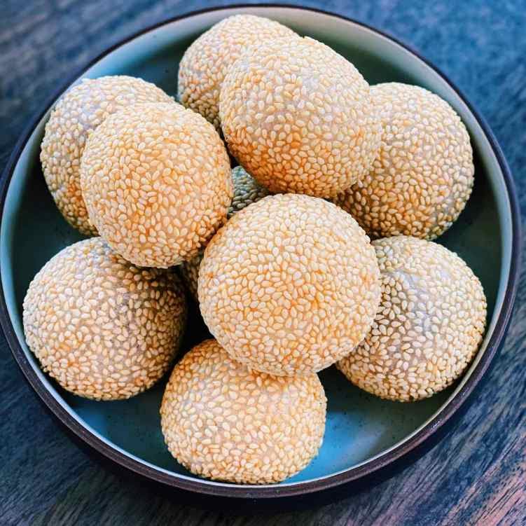 Li Wah by null
