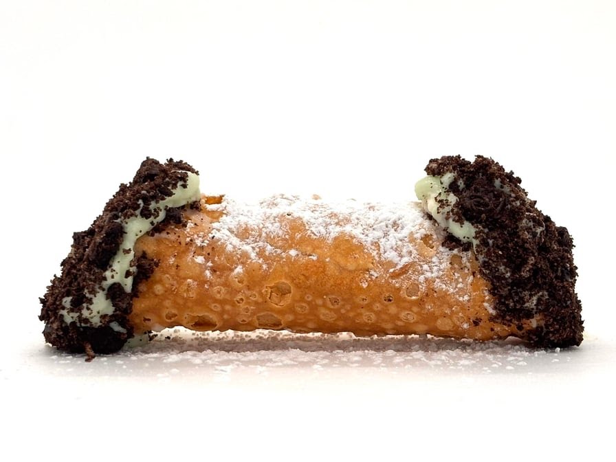 Kelly Cannoli by null
