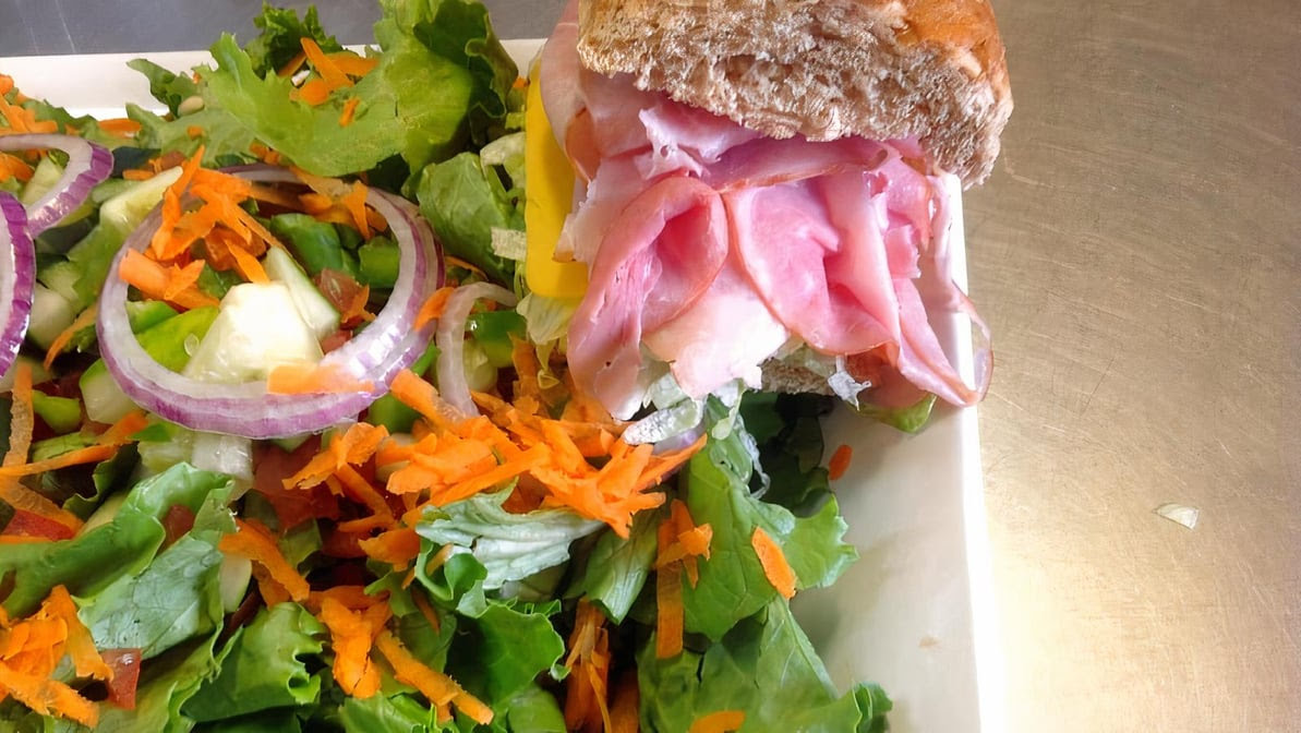Reuben's Deli by null