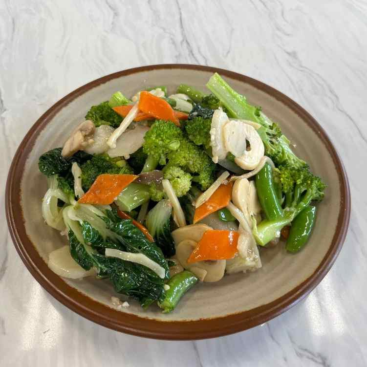 Lion Kitchen by null