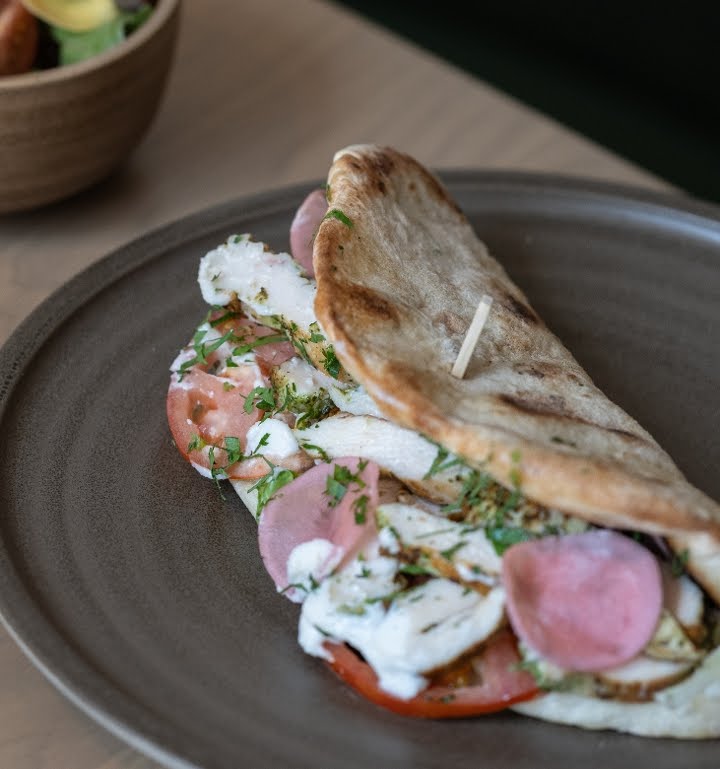 Poppy & Claro by null