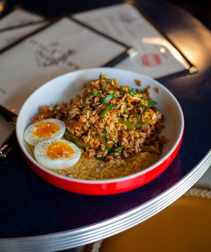 Settle Down Tavern by null