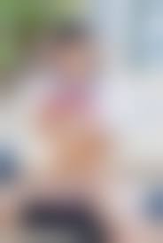 黒宮れい セーラー服|駿河屋 -<中古>☆黒宮れい/直筆サイン入り・全身・セーラー服白.黒・右向き・体育座り・両手重ね/生チェキ（女性生写真）