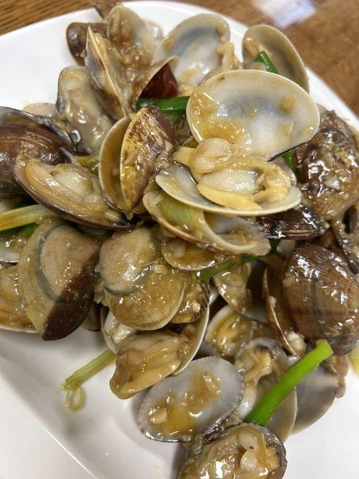 Yummy Kitchen 闻香居 by null