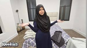 Nookies shopaholic hijab hot wife jpg x Hijab sex