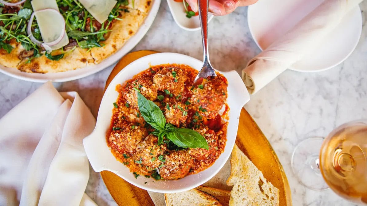 Taverna by null
