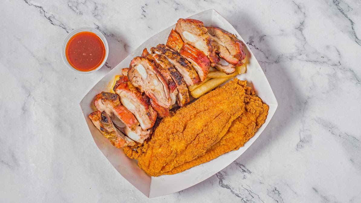 Wilma's Famous BBQ & Tavern by null