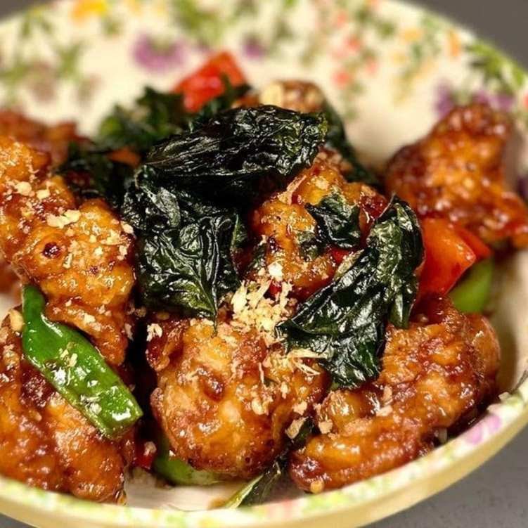 Sisi Kay Thai Eatery and Bar by null