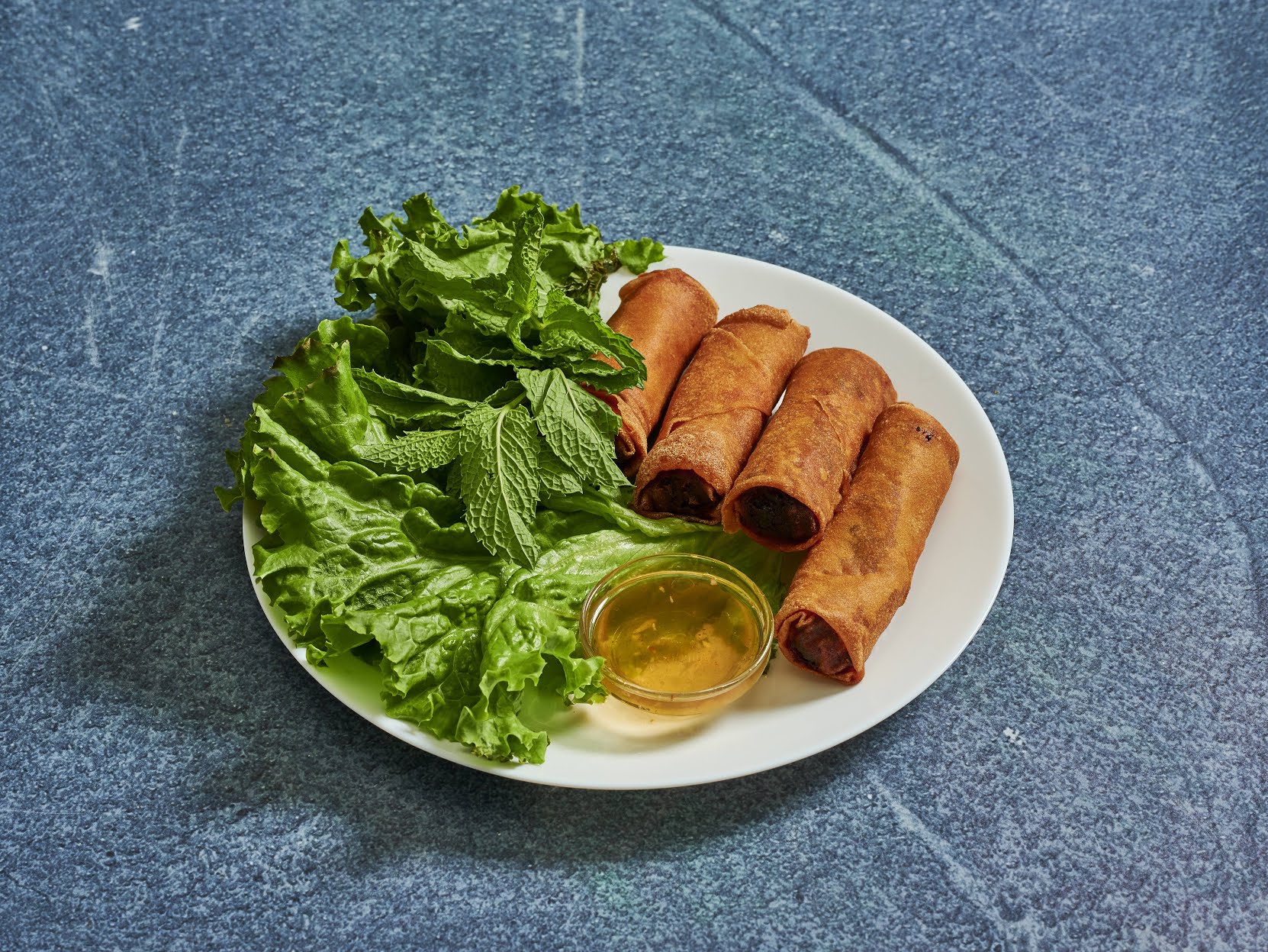 LOTUS BISTRO by null
