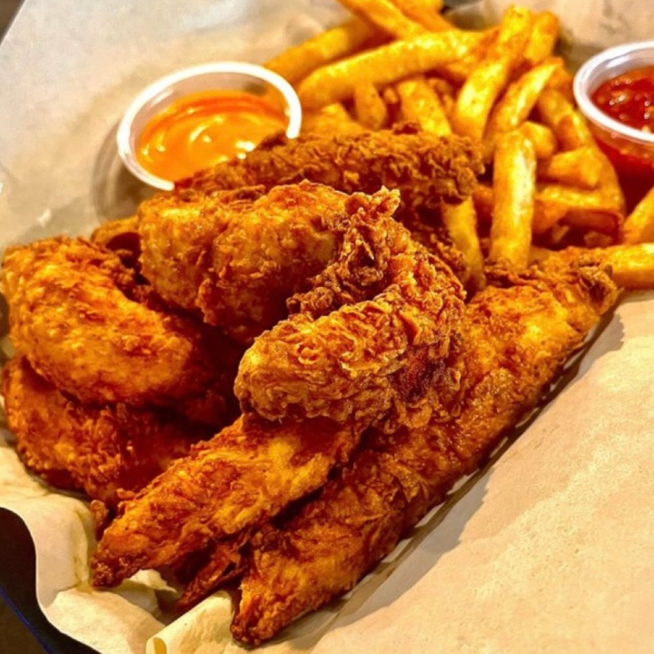 The DNVR Bar by null