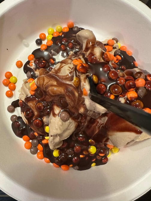 Island Frozen Yogurt Bar by null