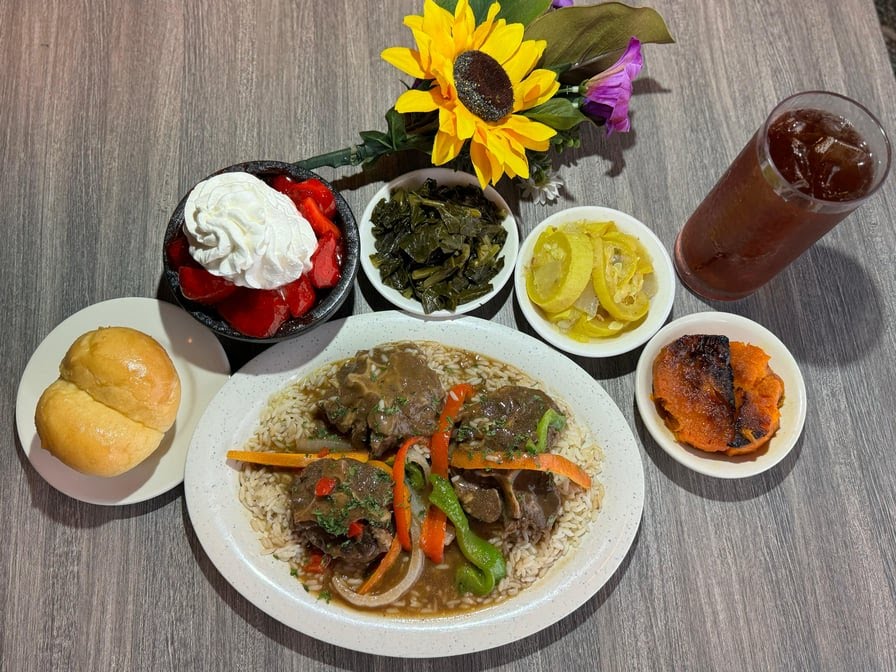 Magnolia Room Cafeteria by null