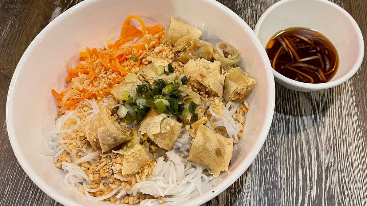 Kitchen Cô Út by null