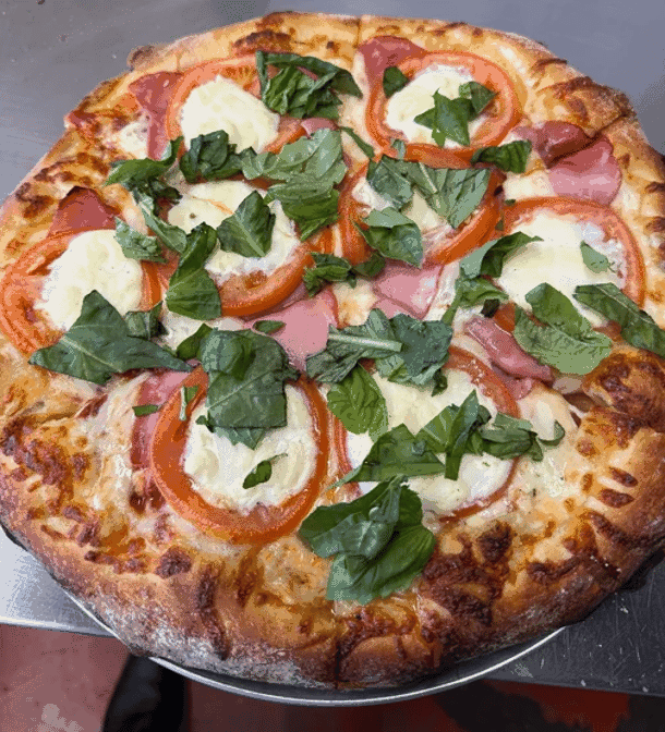 Gianni's Pizza by null