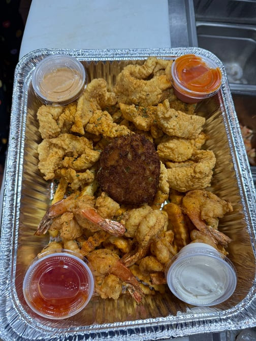 Pee-Wee's Crab Cakes on the Go of Texas by null