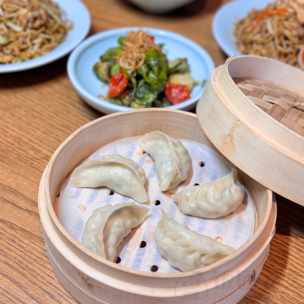 JA Jiaozi Authentic Dumplings by null