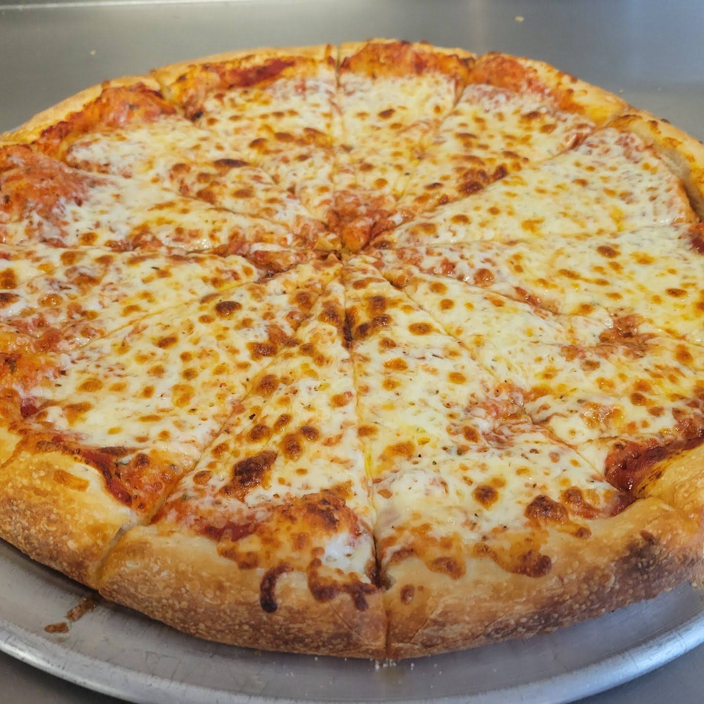 Free Wheeler Pizza by null
