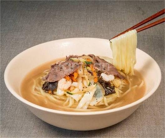 Paik's Noodle by null