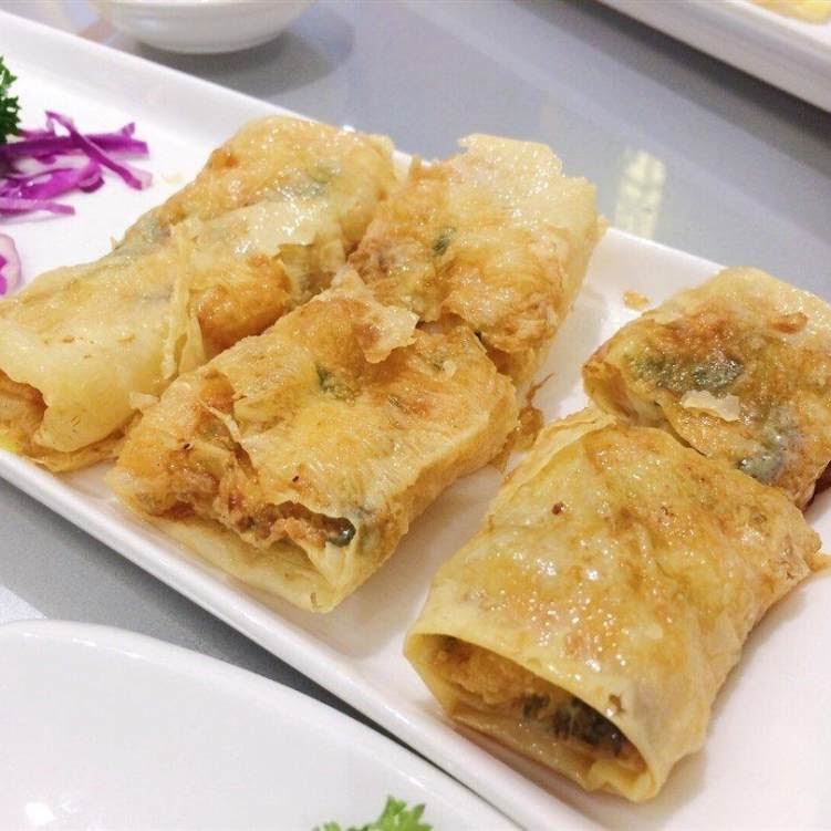 Loon Fung Cantonese Restaurant by null