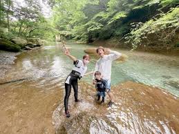 娘　川遊び　はだか|小学一年生の娘と大雪山系縦走チャレンジ（2日目）: ものづくりstyle