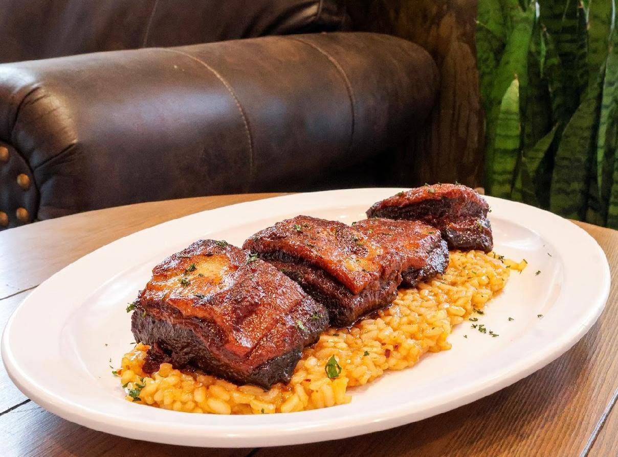 Bru's Public House by null