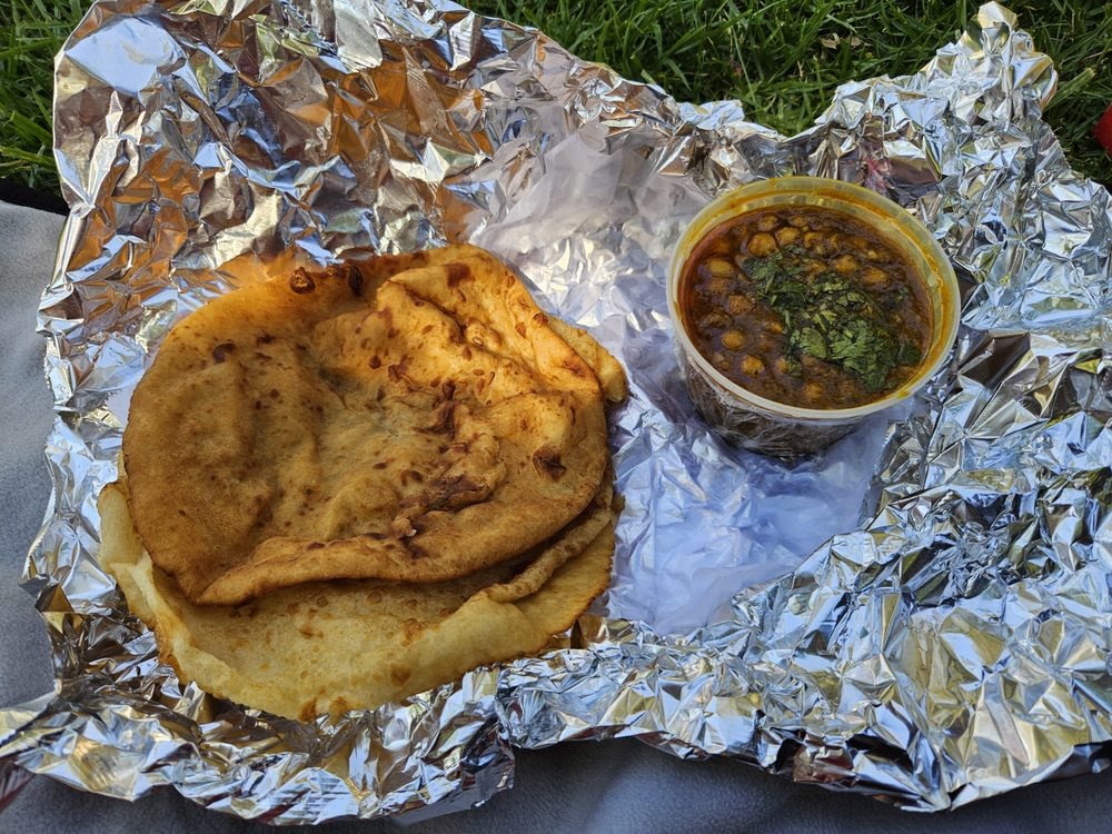 Raja Sweets & Indian Cuisine by null