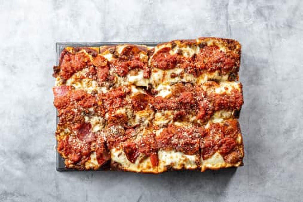 Andrew's American Pizza Kitchen by null