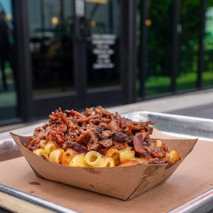 Heim Barbecue on Mockingbird by null