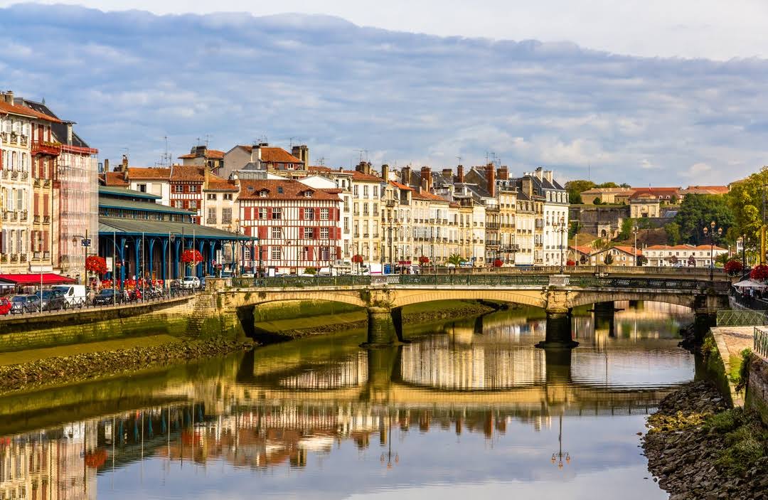 Pyrénées-Atlantiques by null
