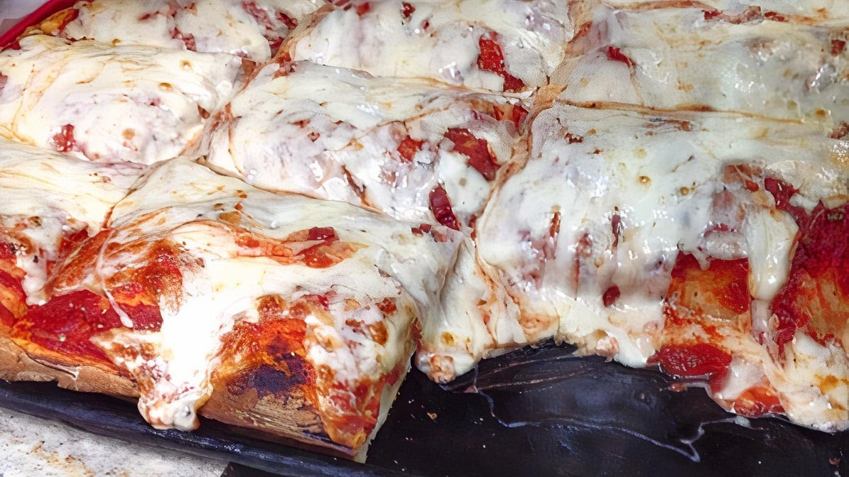 Armando's Pizza by null