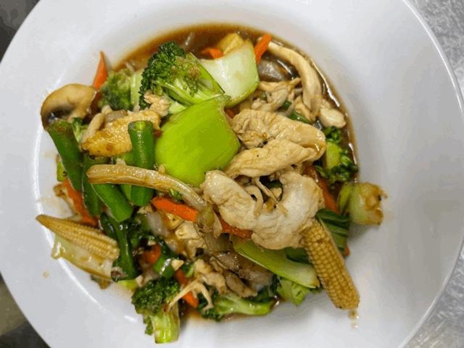 Thai Diner by null