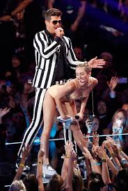 Video miley cyrus at vmas jpg x Miley cyrus free