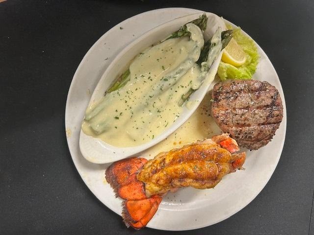 Lucky's Steakhouse by null