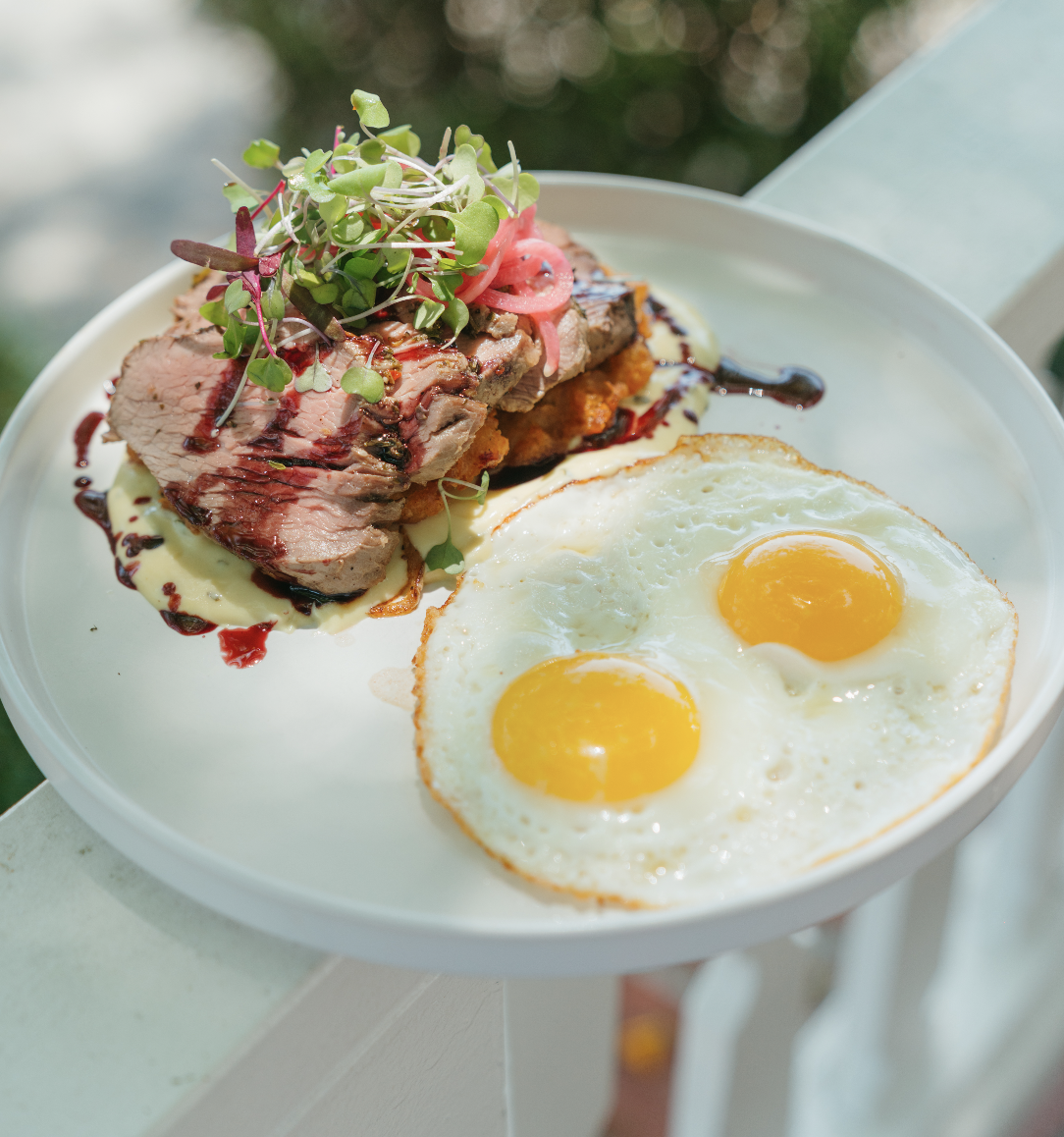 Ellie's Table by null