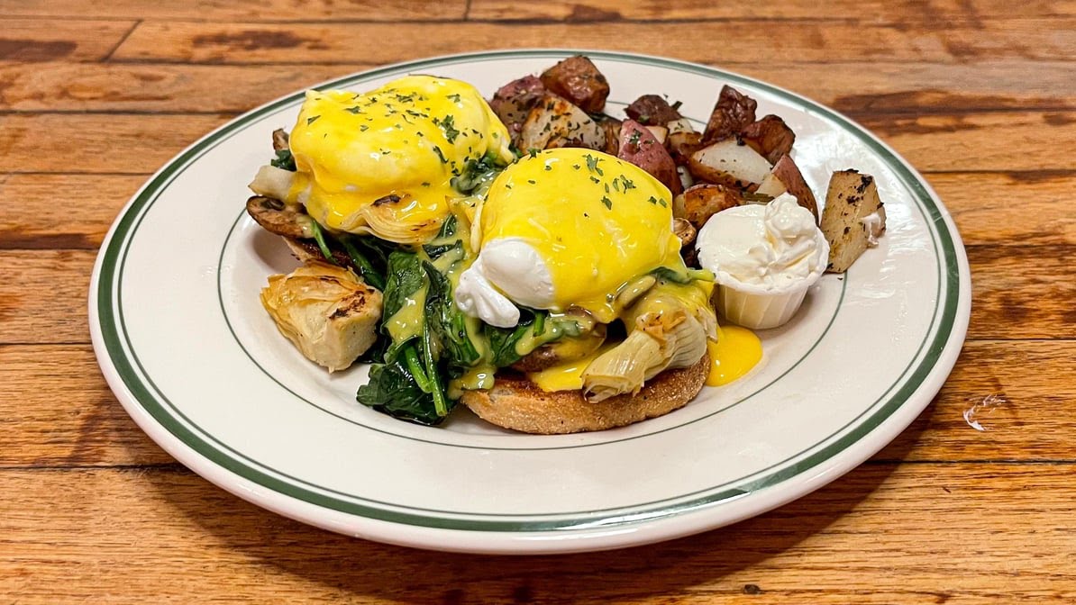 Lynn & Lu's Escapade Cafe by null