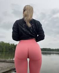 Holy ass black leggings are everything jpg x Nice ass in leggings