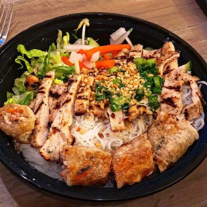 SOMI Vietnamese Bistro by null