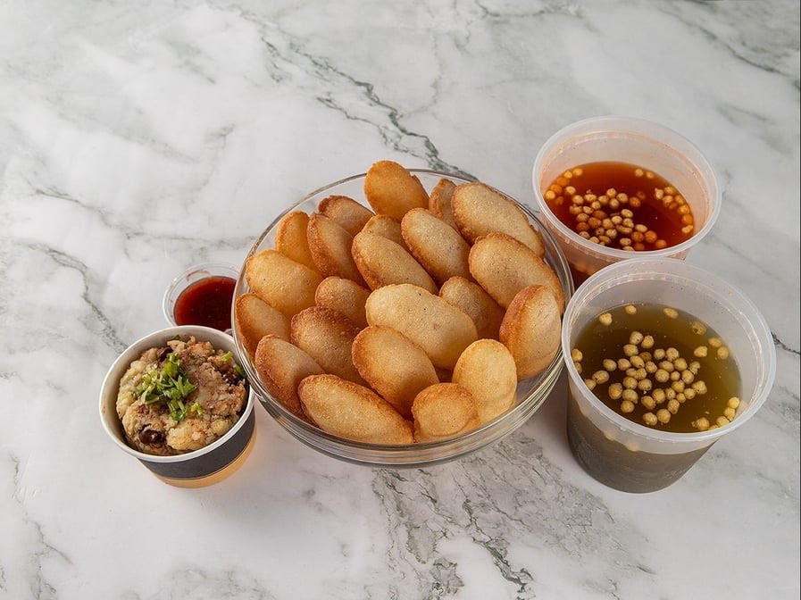 90s Chat Food Outlet ||Sooji Golgappa/Chaat Shop by null