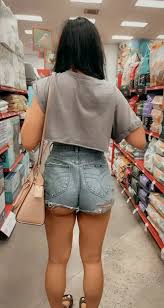 Woman flashes while in a grocery store jpg x Store flashing