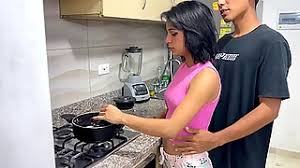 Hermosa morena caliente recibe una buena folla en la cocina jpg x En la cocina