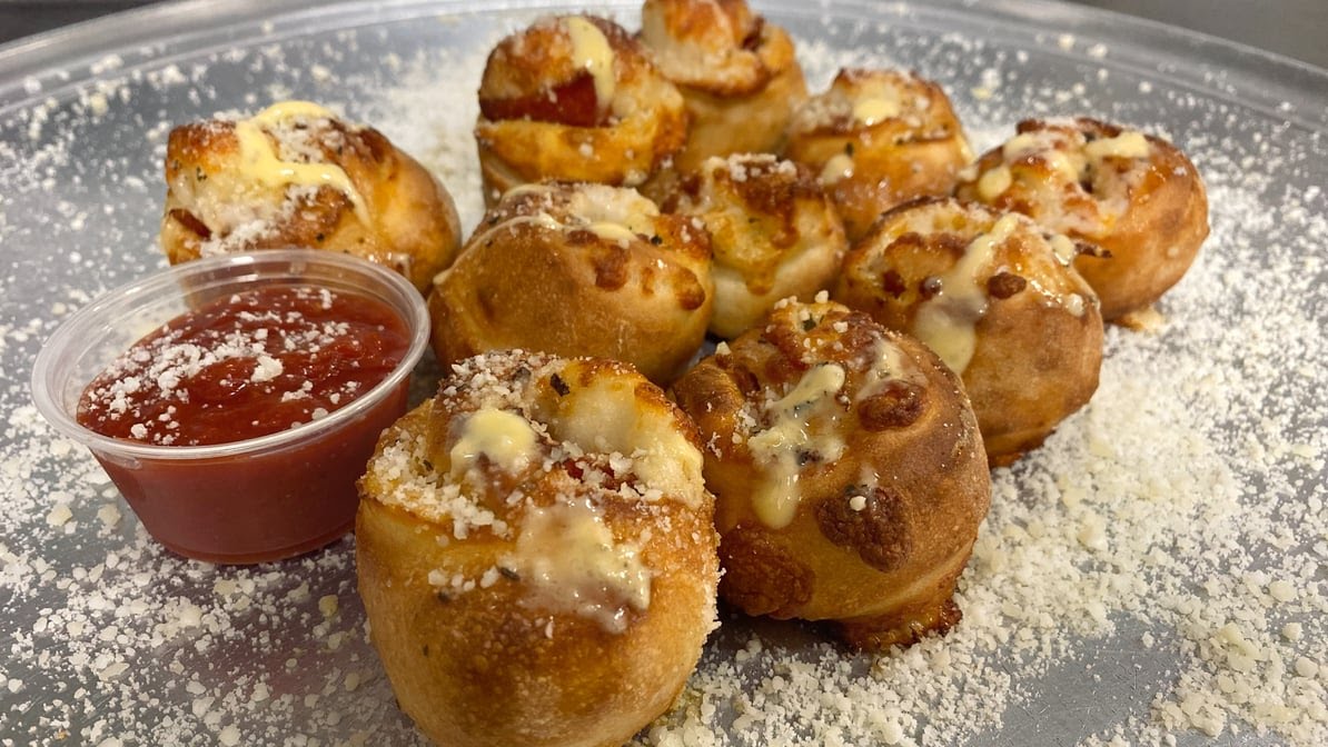 Fellinis Pizzeria by null