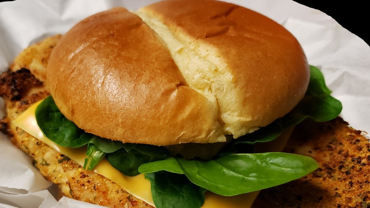 Nola's Wings and Things by null