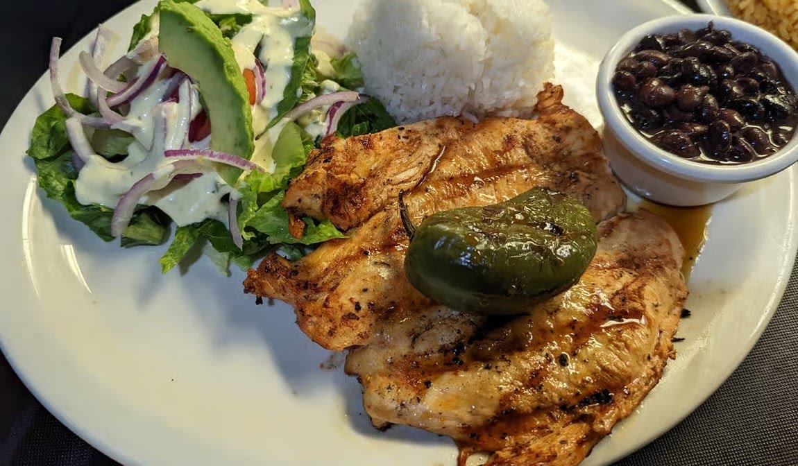 Samantha's Restaurant by null