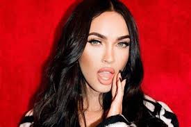 Megan fox insane text to stylist jpg x Megan fox sexy