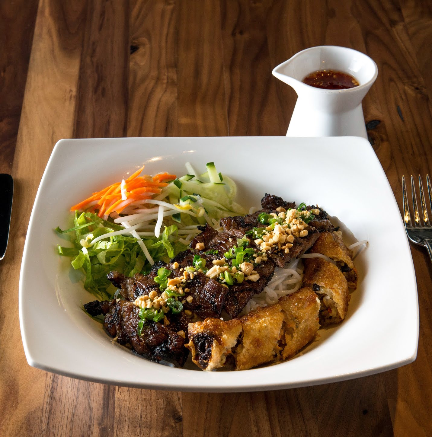 SOMI Vietnamese Bistro by null