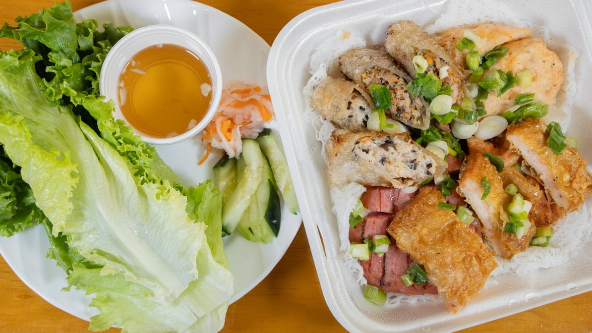 Com Tam Thuan Kieu by null