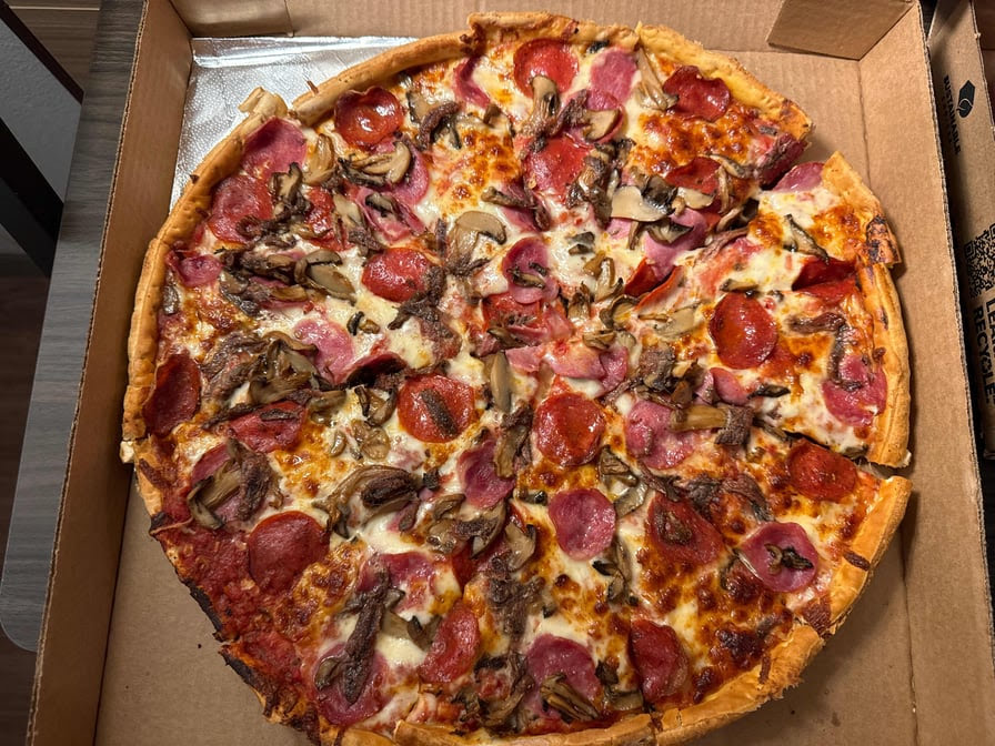 Samee's Pizza Getti by null